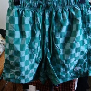 Nike Men's Green Checkered Athletic Shorts